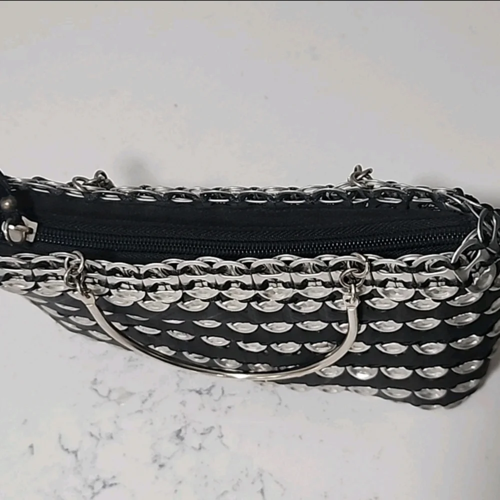 Upcycled Soda Tabs Recycled Rubber Handbag Stainless Steel Handles Like New Unq. - Picture 3 of 6